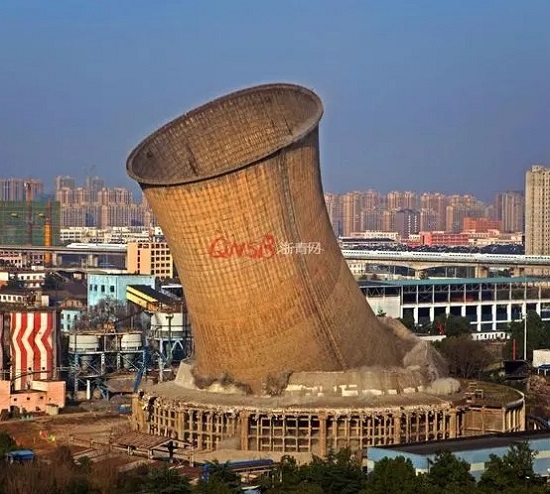電廠冷卻塔拆除——技術(shù)升級,為安全拆除保駕護(hù)航